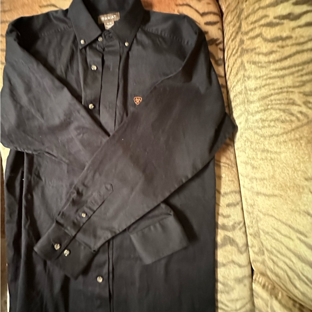 Ariat men’s shirt size Medium